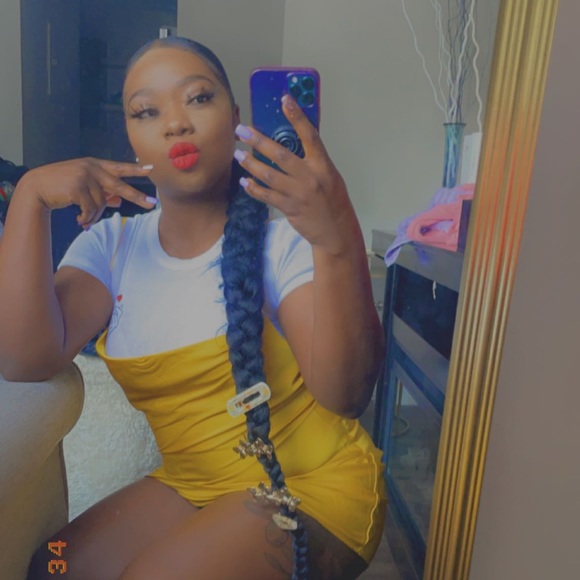 Meet your Posher, Hajah - Picture 1 of 1